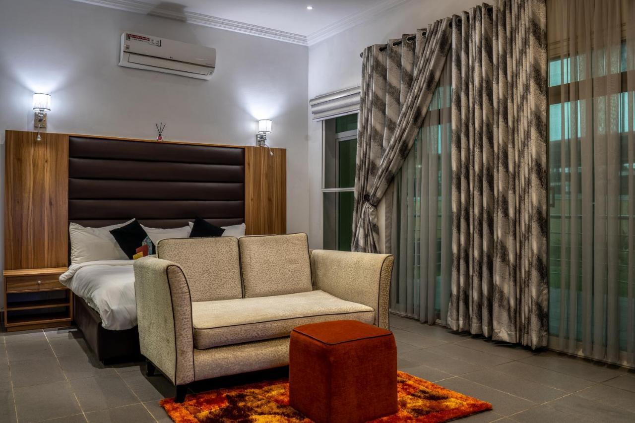 Hotel Nelson Mandela Gardens Okpanam Zewnętrze zdjęcie