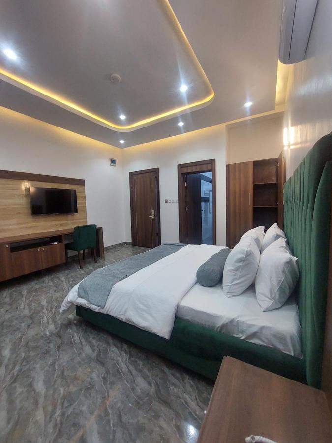 Hotel Nelson Mandela Gardens Okpanam Zewnętrze zdjęcie