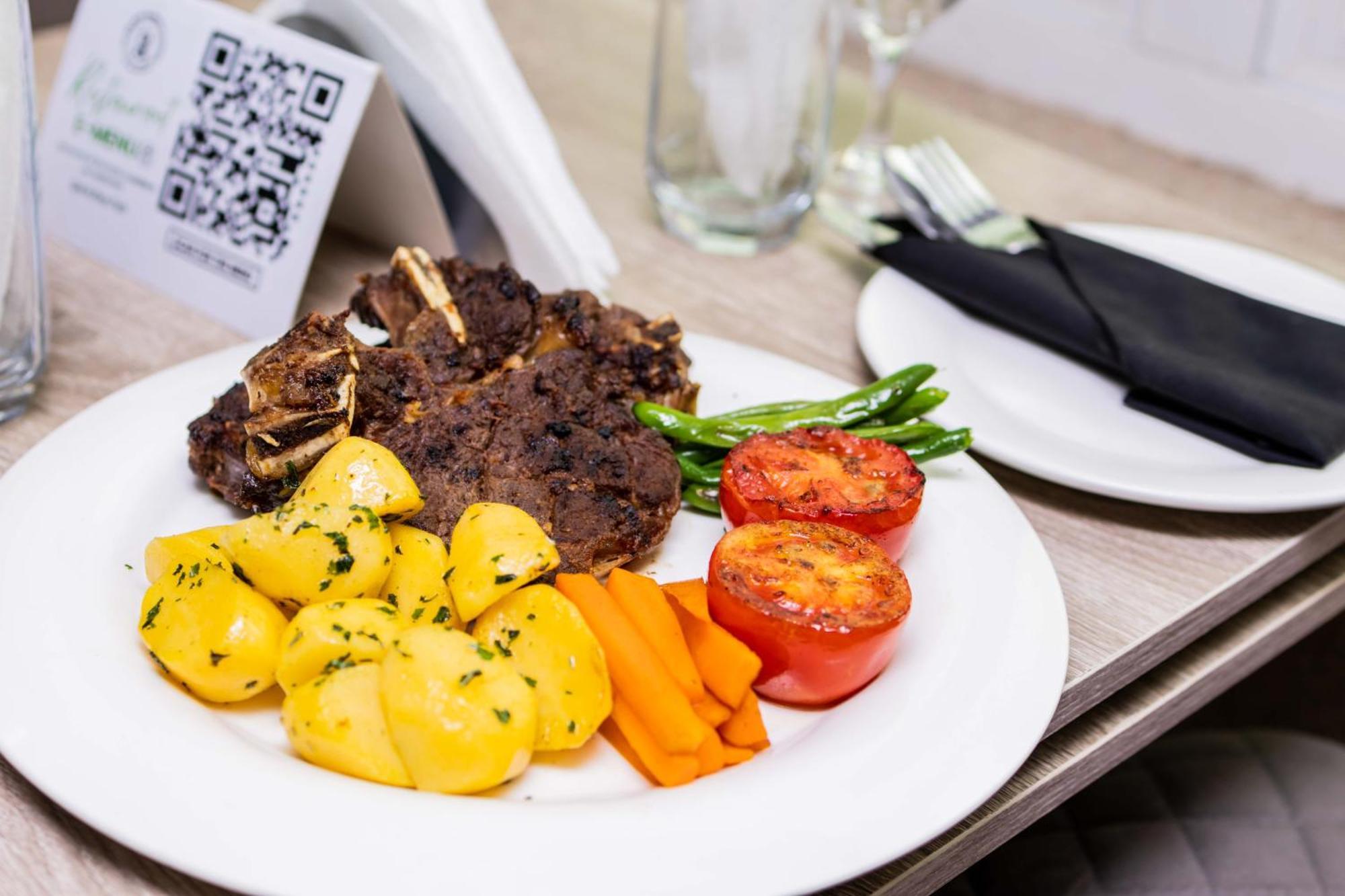 Hotel Nelson Mandela Gardens Okpanam Zewnętrze zdjęcie