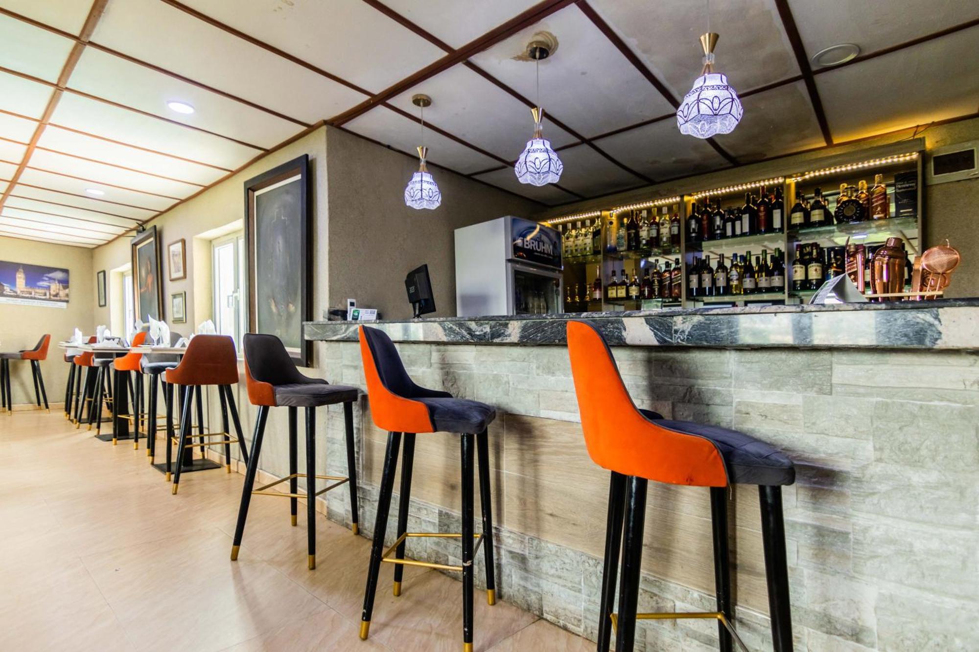 Hotel Nelson Mandela Gardens Okpanam Zewnętrze zdjęcie