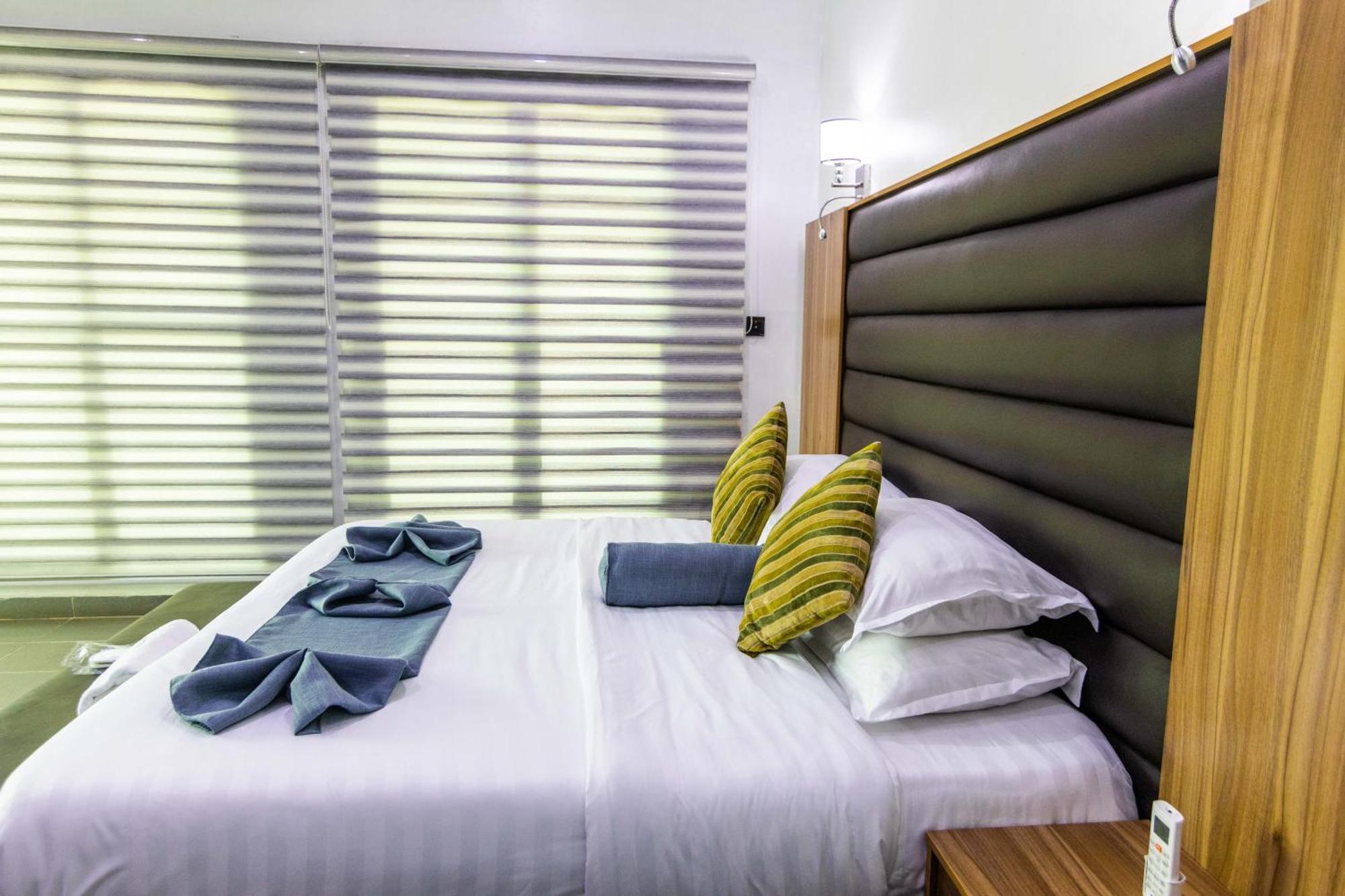Hotel Nelson Mandela Gardens Okpanam Zewnętrze zdjęcie
